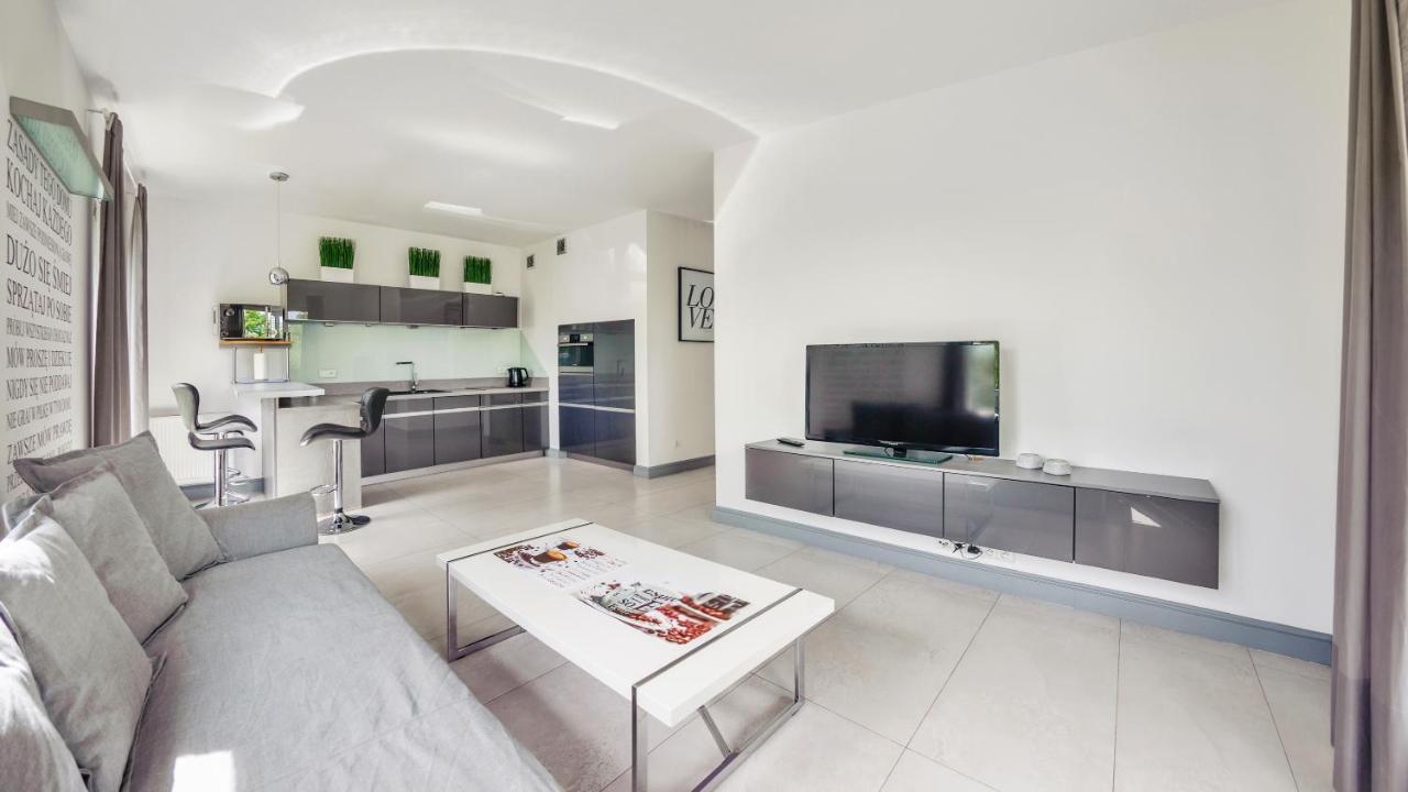 Apartamenty Sun & Snow Rezydencja ウストロニエ・モルスキエ エクステリア 写真